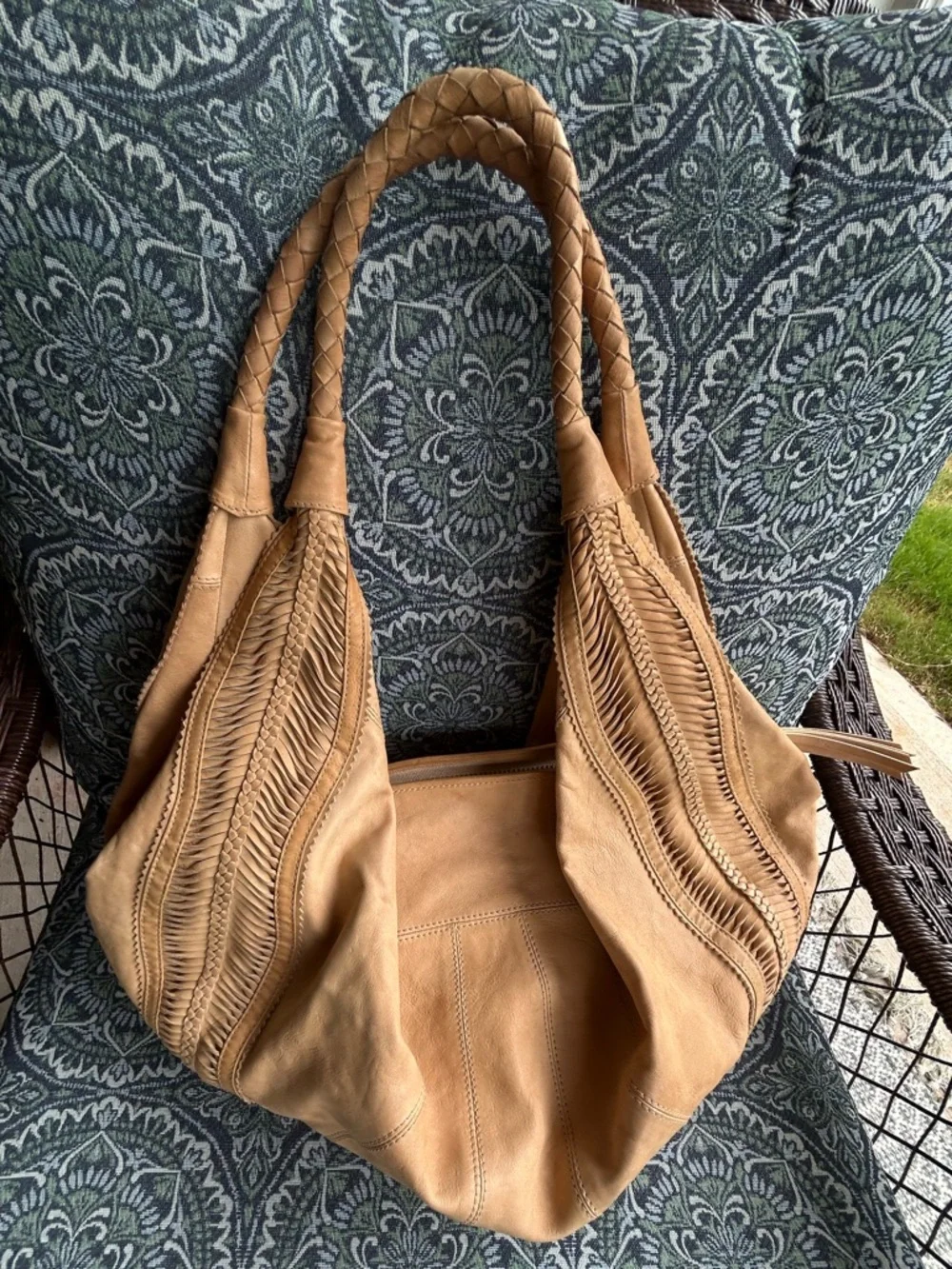 Eske Anthropologie Cultivar Leather Hobo Bag in Sand